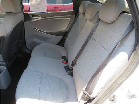 Used 2016 Hyundai Accent SE FWD image 4