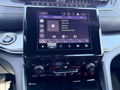 Used 2022 Jeep Grand Cherokee Altitude image 18