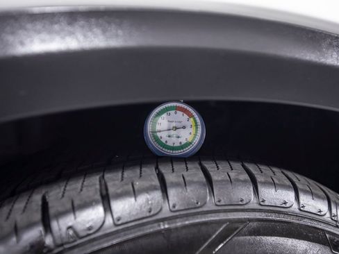 Used 2020 INFINITI QX50 Luxe w/ Navigation Package FWD image 47