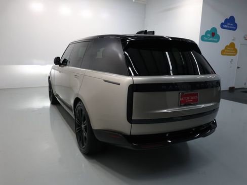 Used 2025 Land Rover Range Rover Long Wheelbase SE AWD/4WD image 62