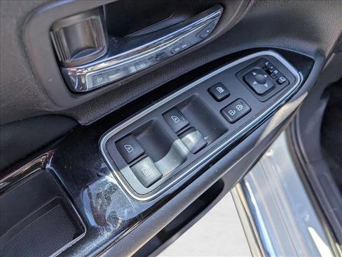 Used 2020 Mitsubishi Outlander SEL AWD/4WD image 11