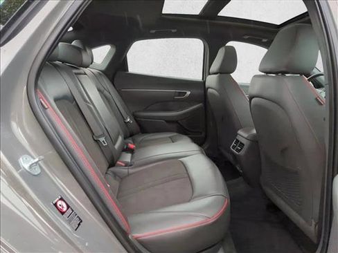Used 2023 Hyundai Sonata SEL Plus image 18