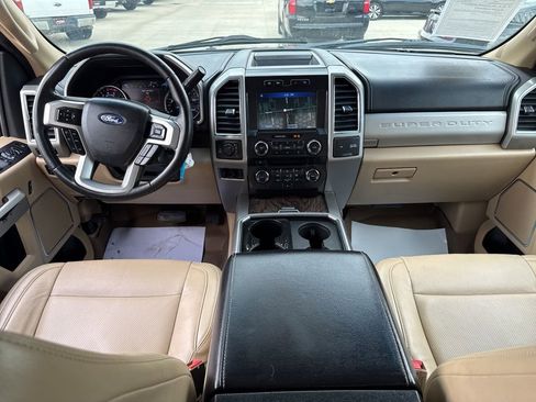 Used 2018 Ford F350 Lariat image 42