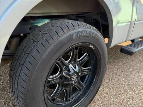 Used 2019 Chevrolet Suburban LT image 14