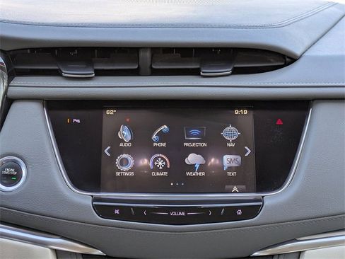 Used 2018 Cadillac XT5 Luxury image 16