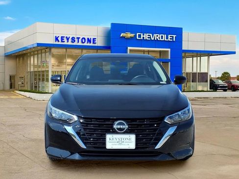 Used 2025 Nissan Sentra S FWD image 2