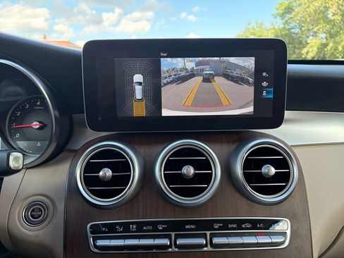 Certified 2021 Mercedes-Benz GLC 300 4MATIC image 22