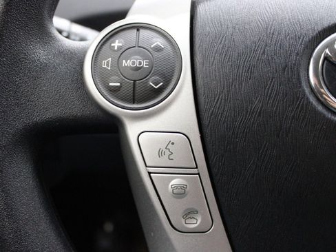 Used 2015 Toyota Prius Three image 16