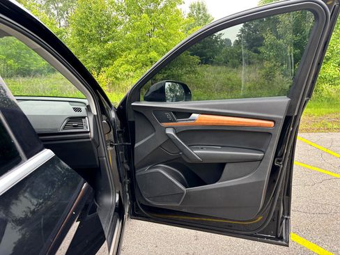 Used 2021 Audi Q5 2.0T Premium image 22