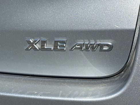 Used 2018 Toyota Highlander XLE AWD/4WD image 52