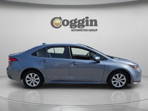 Used 2024 Toyota Corolla LE FWD image 6