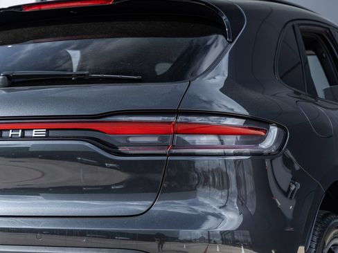 Certified 2026 Porsche Macan AWD/4WD image 16