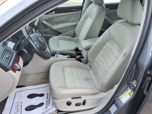 Used 2013 Volkswagen Passat TDI SEL Premium image 26