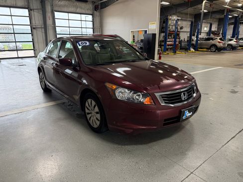 Used 2009 Honda Accord LX image 4