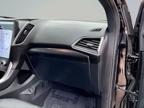 Used 2024 Ford Edge ST-Line AWD/4WD image 17
