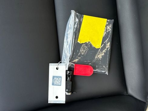 Used 2023 Tesla Model Y Long Range image 29