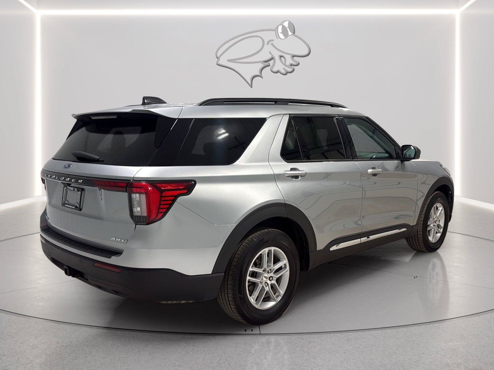 Certified 2025 Ford Explorer Active AWD/4WD image 5