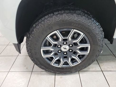 Used 2023 Chevrolet Colorado Z71 w/ Z71 Convenience Package 2 image 53