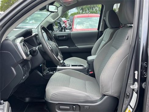 Used 2021 Toyota Tacoma TRD Sport image 15