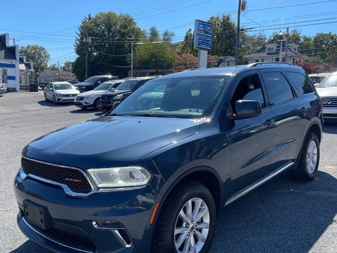 Used 2021 Dodge Durango SXT image 2