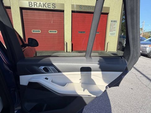 Used 2019 BMW X5 xDrive40i w/ Premium Package 2 AWD/4WD image 37
