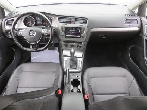 Used 2015 Volkswagen Golf S image 12