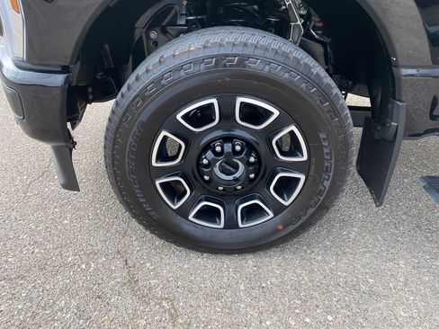 Used 2025 Ford F250 Platinum image 28