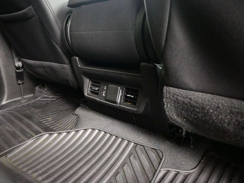 Used 2022 Chevrolet Silverado 1500 LT RWD image 30
