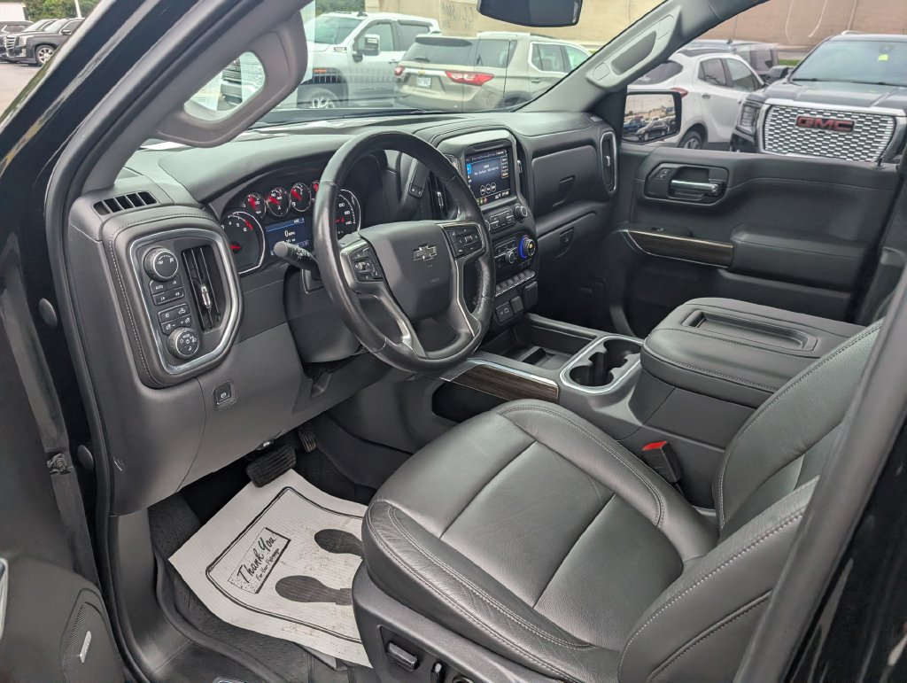 Used 2019 Chevrolet Silverado 1500 LT Trail Boss AWD/4WD image 16
