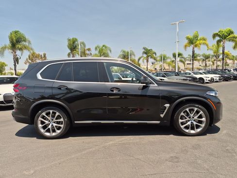 Used 2024 BMW X5 xDrive40i w/ Parking Assistance Package AWD/4WD image 11