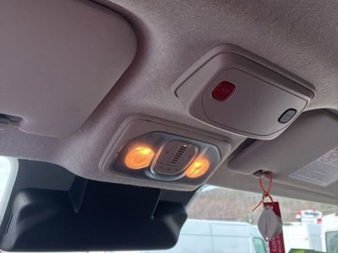 Used 2024 RAM ProMaster 2500 w/ Convenience Group image 28