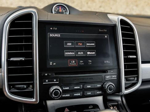 Used 2018 Porsche Cayenne GTS w/ Premium Package Plus image 31