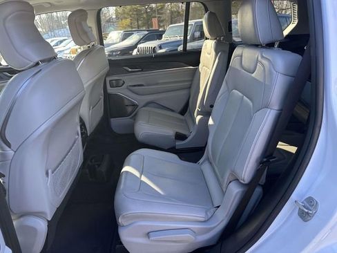 Certified 2021 Jeep Grand Cherokee L Overland w/ Luxury Tech Group IV image 18