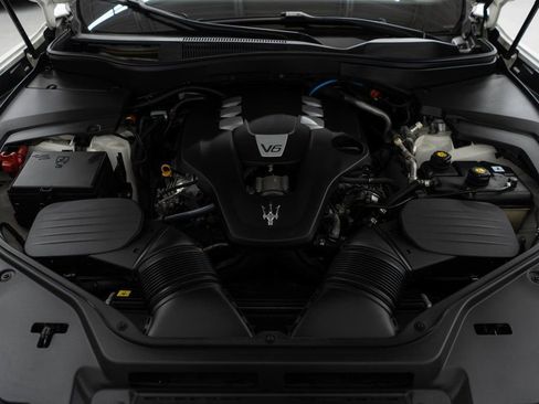 Used 2022 Maserati Levante GT AWD/4WD image 38