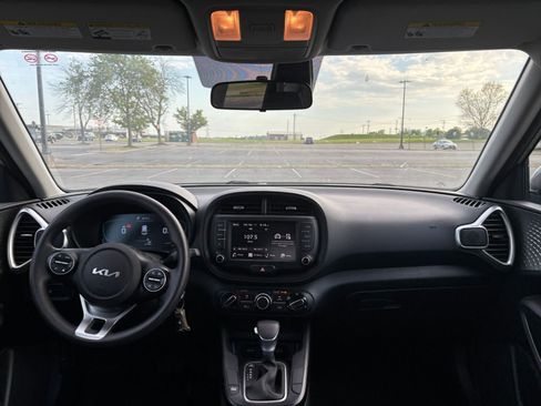 Used 2025 Kia Soul LX w/ LX Technology Package image 31