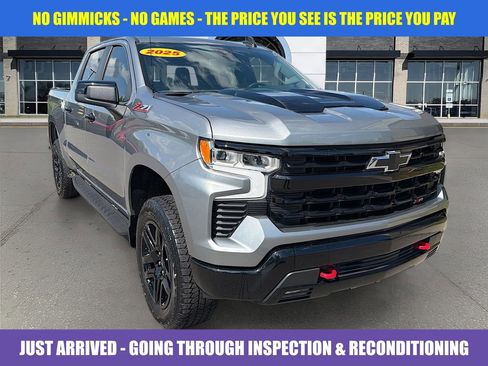 Used 2025 Chevrolet Silverado 1500 LT Trail Boss w/ Convenience Package II AWD/4WD image 1