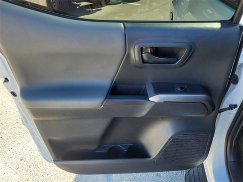 Used 2023 Toyota Tacoma 2WD Double Cab image 10