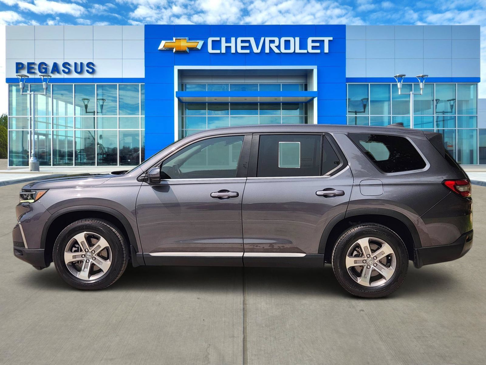 Used 2025 Honda Pilot EX-L image 3