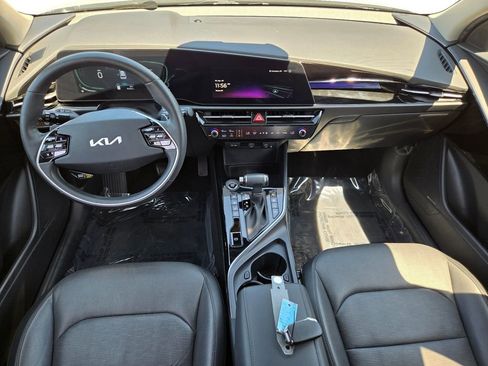 Certified 2023 Kia Niro SX FWD image 21