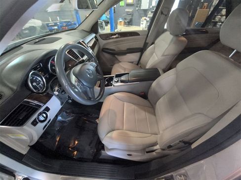 Used 2013 Mercedes-Benz ML 550 ML 550 w/ Premium 1 Pkg image 12