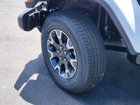 New 2026 Jeep Gladiator Sport AWD/4WD image 31