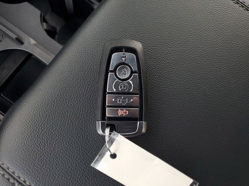 Used 2024 Ford F250 Lariat w/ Lariat Ultimate Package image 29