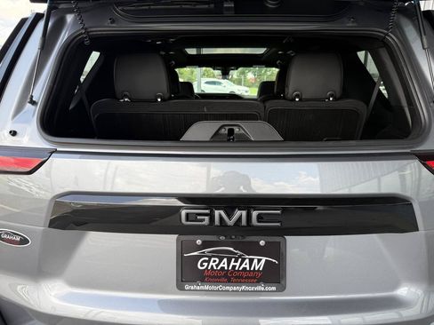 Used 2022 GMC Yukon Denali w/ Advanced Technology Package AWD/4WD image 46
