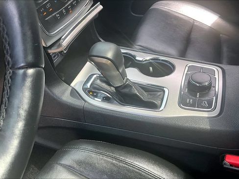 Used 2018 Jeep Grand Cherokee Limited AWD/4WD image 19