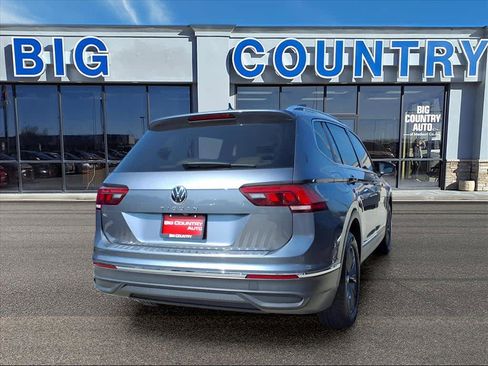 Used 2022 Volkswagen Tiguan SE image 5