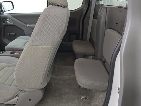 Used 2018 Nissan Frontier S RWD image 5