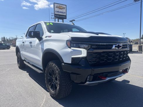 Used 2024 Chevrolet Silverado 1500 ZR2 w/ Technology Package image 1