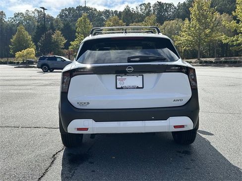 New 2026 Nissan Kicks SV w/ SV Premium Package image 19