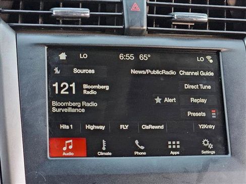 Used 2017 Ford Fusion SE w/ Fusion SE Technology Package image 16