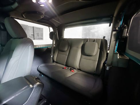 Used 2020 Jeep Wrangler Sport image 29